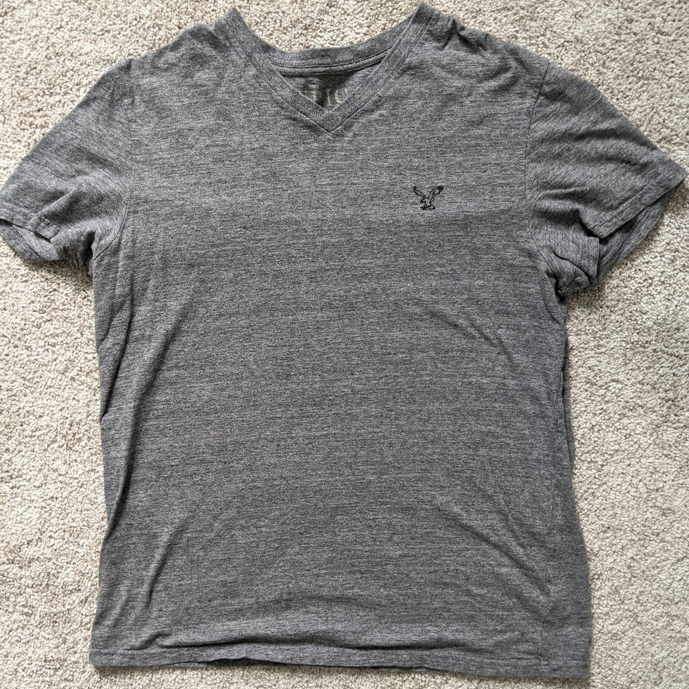 American Eagle V Neck
